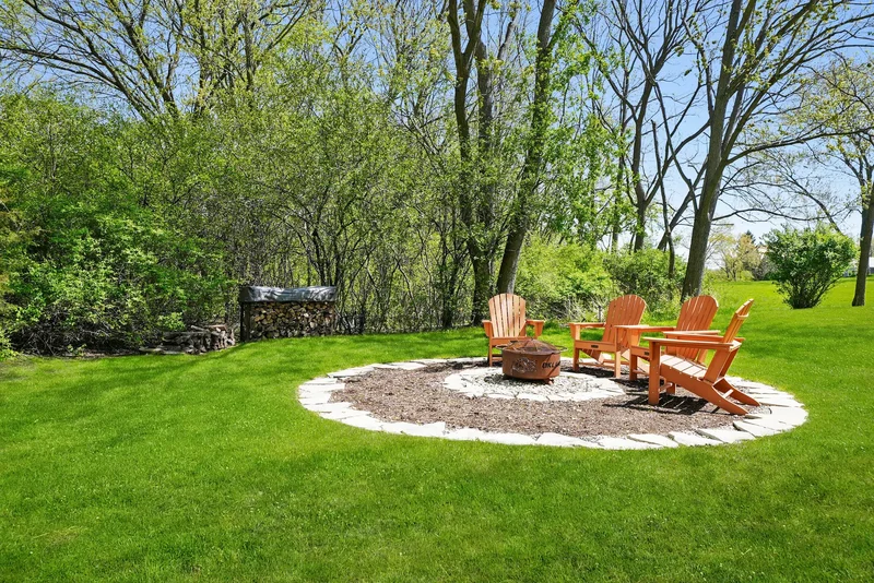 96 South Wynstone Drive , North Barrington, IL 60010, Barrington Hills, Illinois, United States. - Photo 14