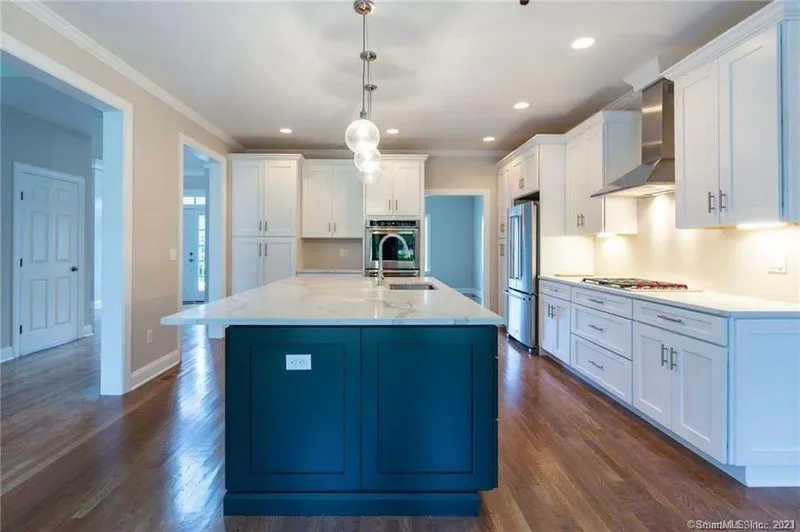 3 Bedrooms Single Family Detached