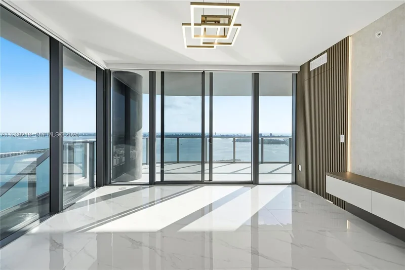 700 NE 24TH ST 4801, Miami, Florida, United States. - Photo 47