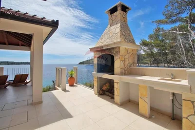Thumbnail 11