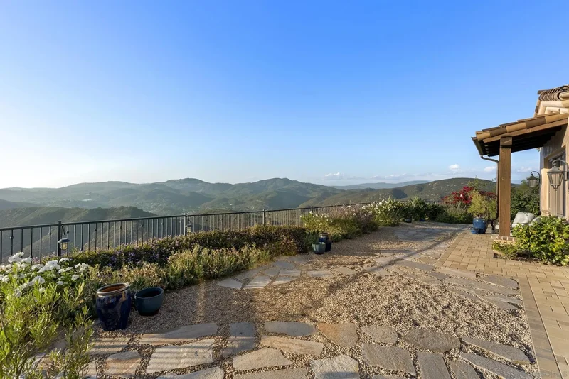 8046 El Cielo, Rancho Santa Fe, California, United States. - Photo 54