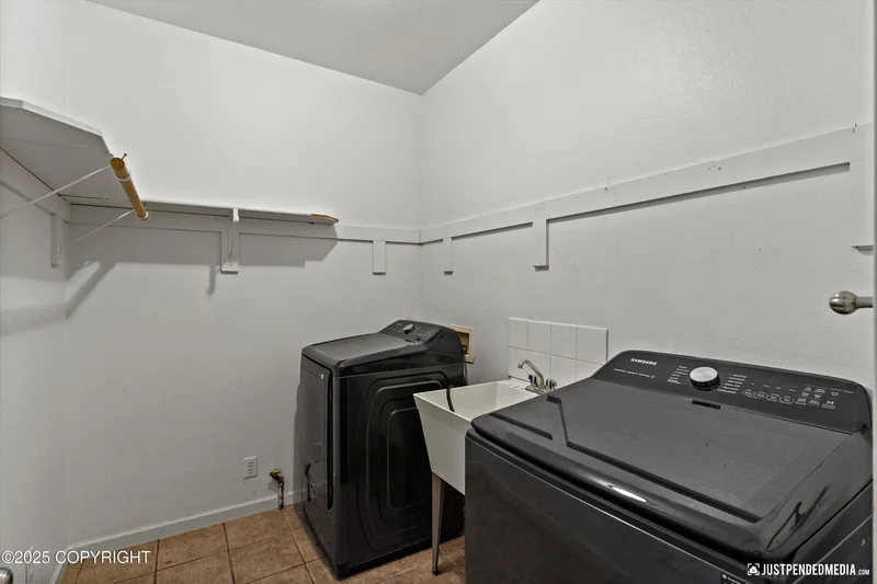 1700 S Cotten Drive, Wasilla, AK 99654, Wasilla, Alaska, United States. - Photo 37