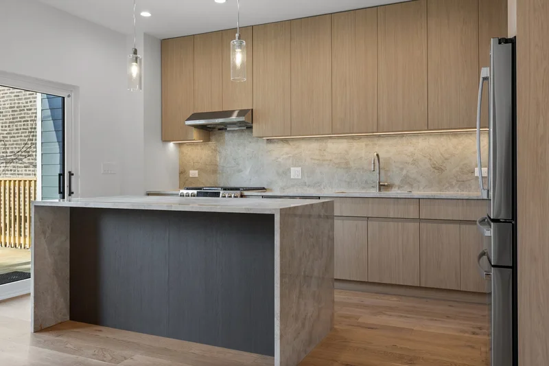 832 N Mozart Street, Chicago, Illinois, United States. - Photo 13