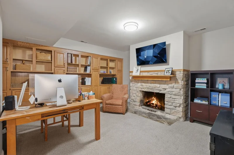 2611 Laurel Lane, Wilmette, IL 60091, Wilmette, Illinois, United States. - Photo 33