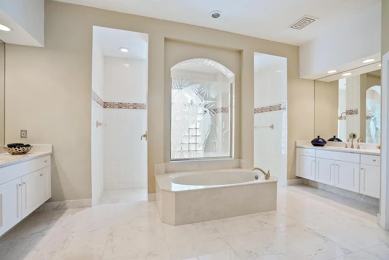 8180 Woodsmuir Drive, Palm Beach Gardens, Florida, United States. - Photo 9
