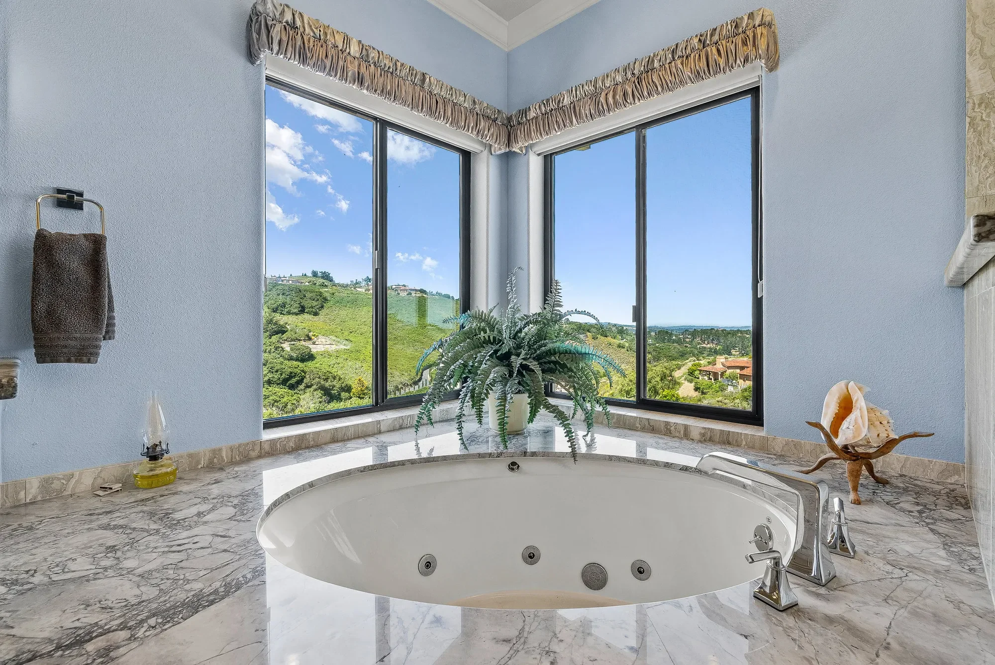 25611 Whip Road, Monterey, CA 93940, Monterey, California, United States. - Photo 13
