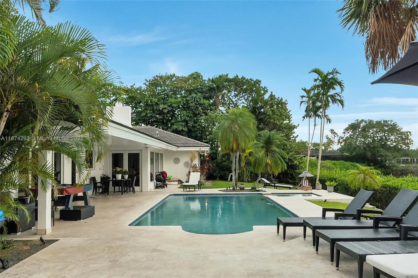 415 Rovino Ave, Coral Gables, Florida, United States. - Photo 46