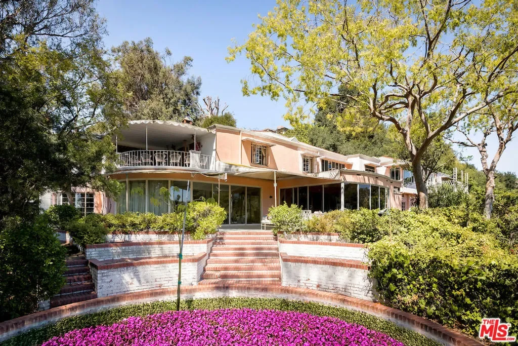 10934 Bellagio Road, Los Angeles, California, United States. - Photo 25