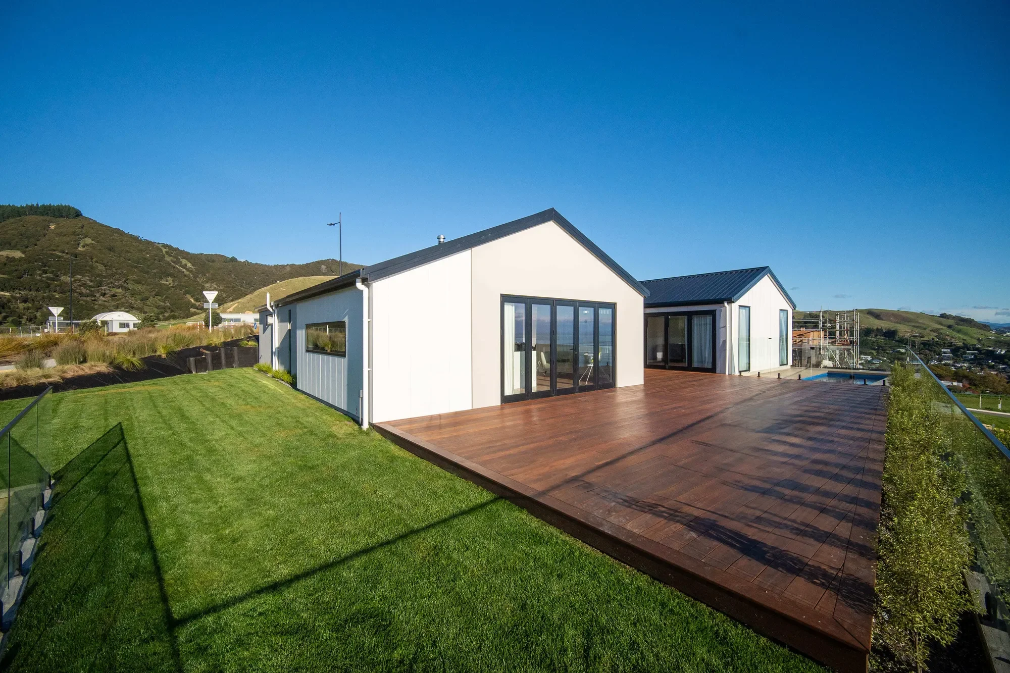 Exterior photo 6
