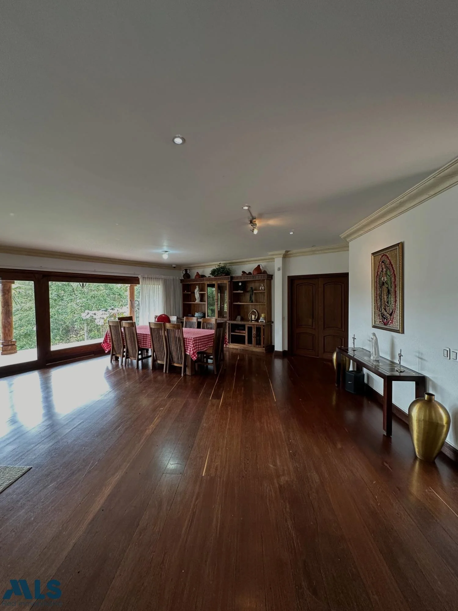 Gallery photo 5