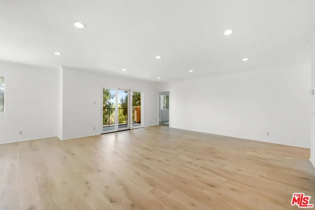 222 7th Street 301, Santa Monica, California, United States. - Photo 45