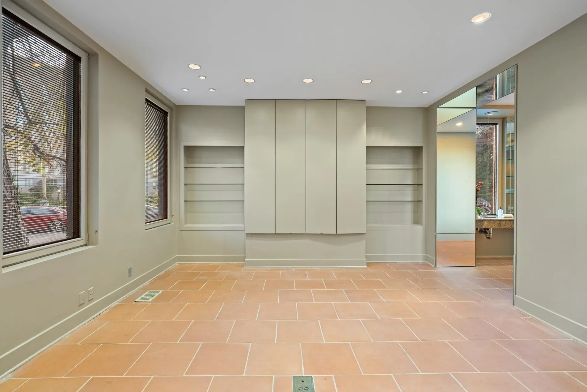 Gallery photo 3