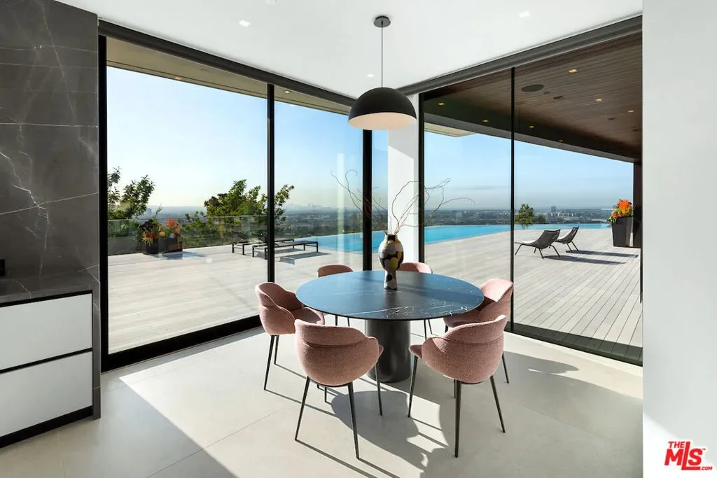 8116 Laurel View Drive, Los Angeles, California, United States. - Photo 60