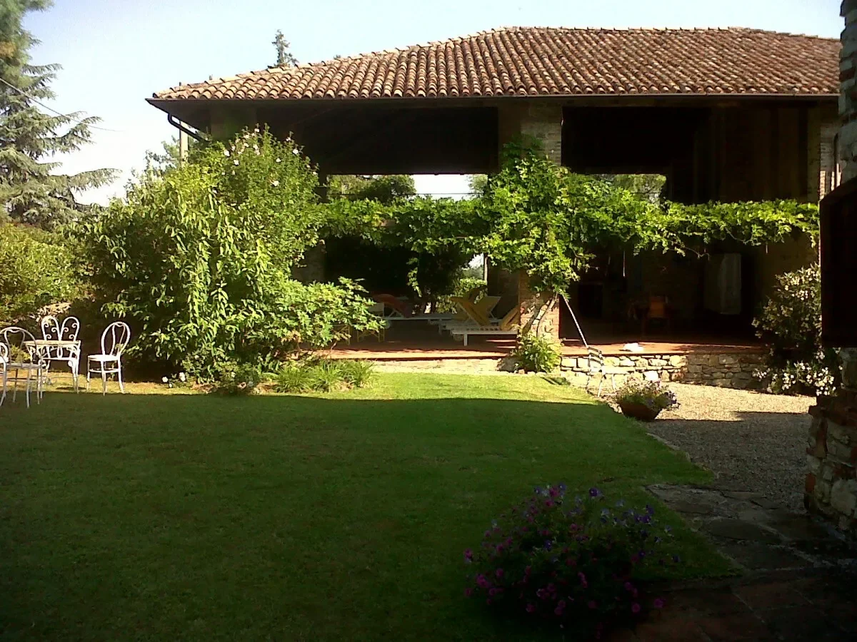 Exterior photo 3