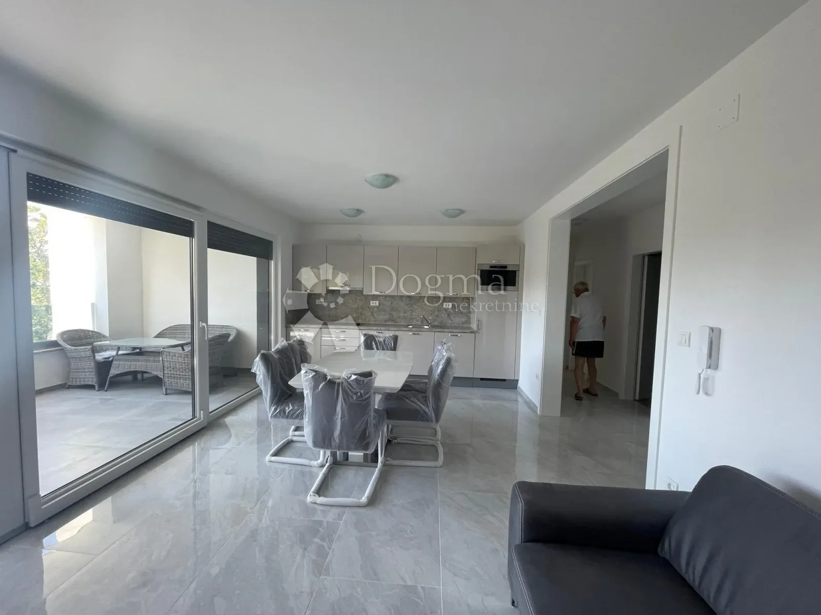Gallery photo 9