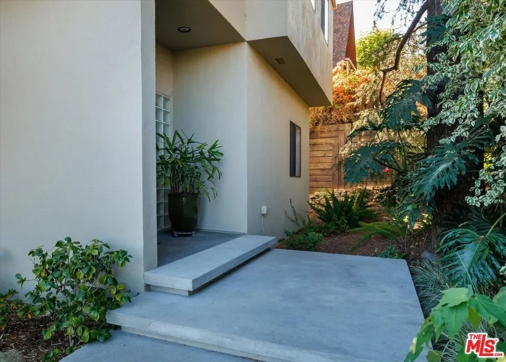 1358 Killarney Avenue, Los Angeles, California, United States. - Photo 30