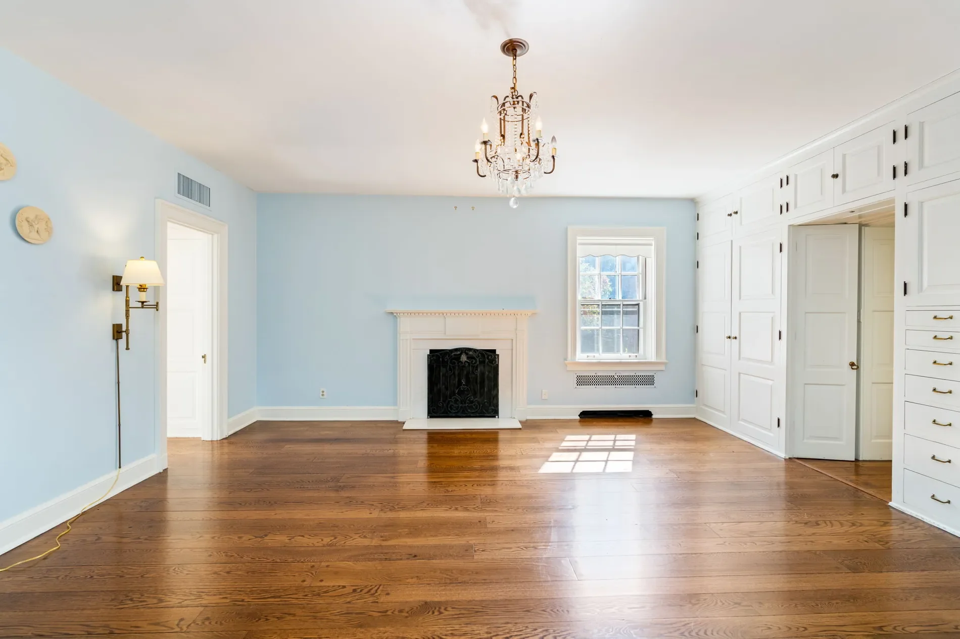 3740 Upper River Road , Louisville, KY 40207, Watterson Park, Kentucky, United States. - Photo 26