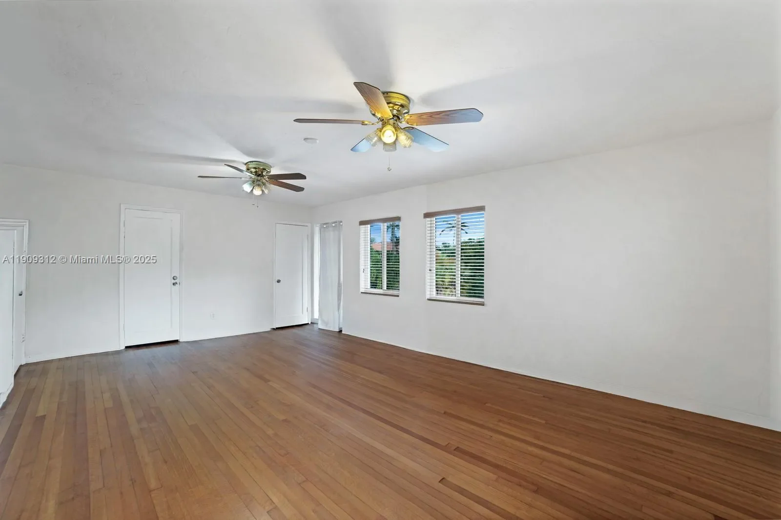 3470 N Meridian Ave, Miami Beach, Florida, United States. - Photo 28