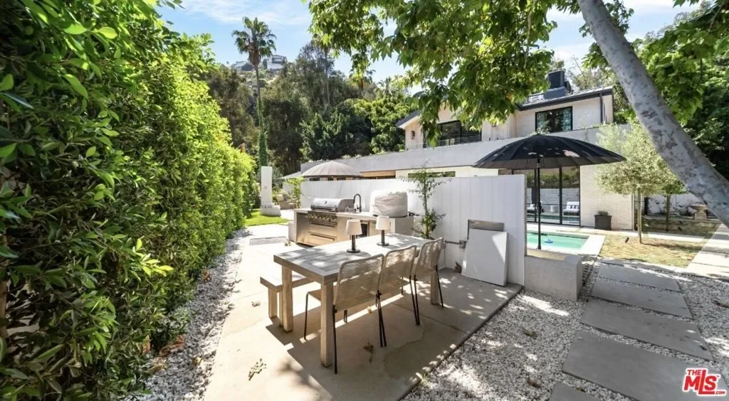 1914 N Laurel Canyon Boulevard, Los Angeles, California, United States. - Photo 43