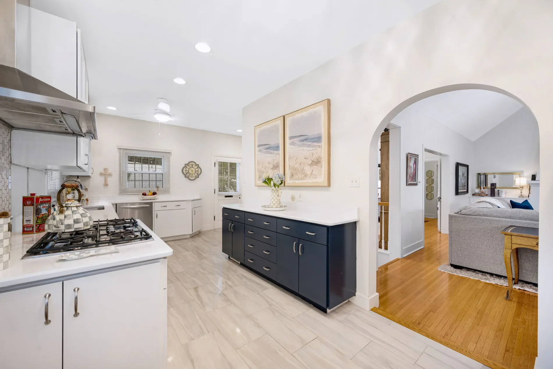 317 E Walnut Street , Hinsdale, IL 60521, Hinsdale, Illinois, United States. - Photo 6