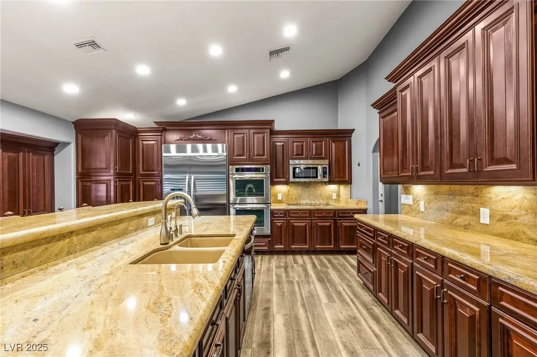 8275 W Craig Road, Las Vegas, Nevada, United States. - Photo 12
