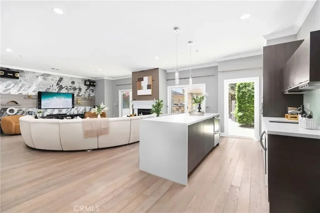 202 W Lemon Avenue, Arcadia, California, United States. - Photo 21