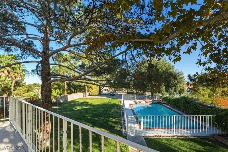 2940 Crystal Bay Drive, Las Vegas, Nevada, United States. - Photo 45