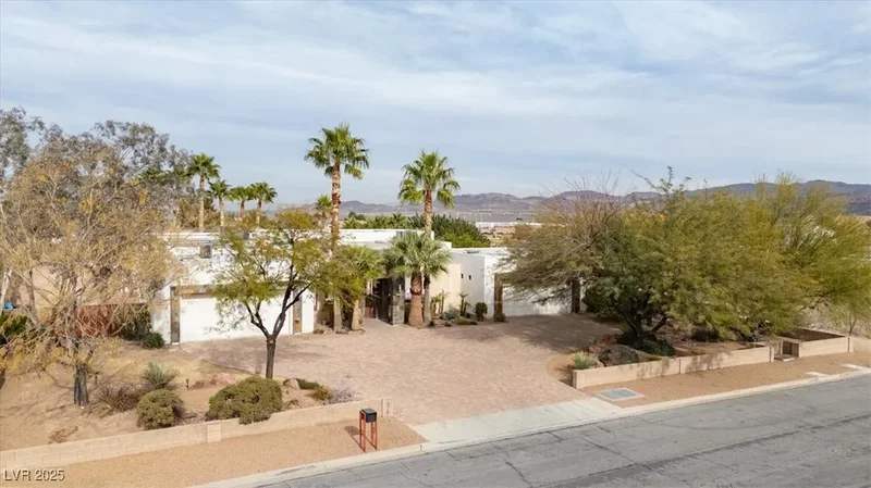 928 Santa Helena Avenue, Henderson, Nevada, United States. - Photo 80