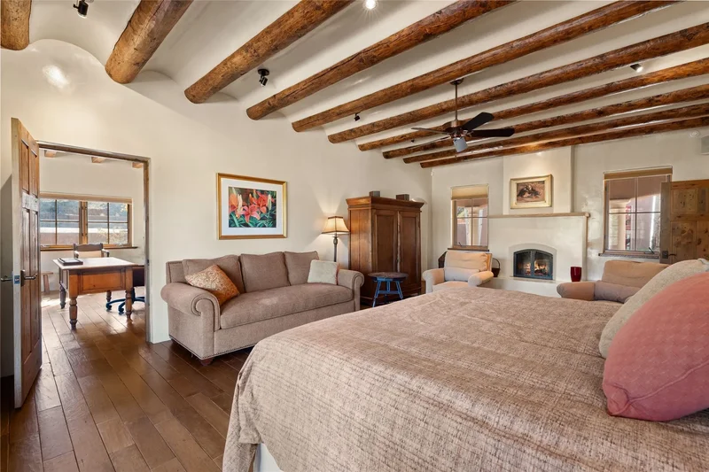11 Lavadero Road , Santa Fe, NM 87506, Santa Fe, New Mexico, United States. - Photo 17
