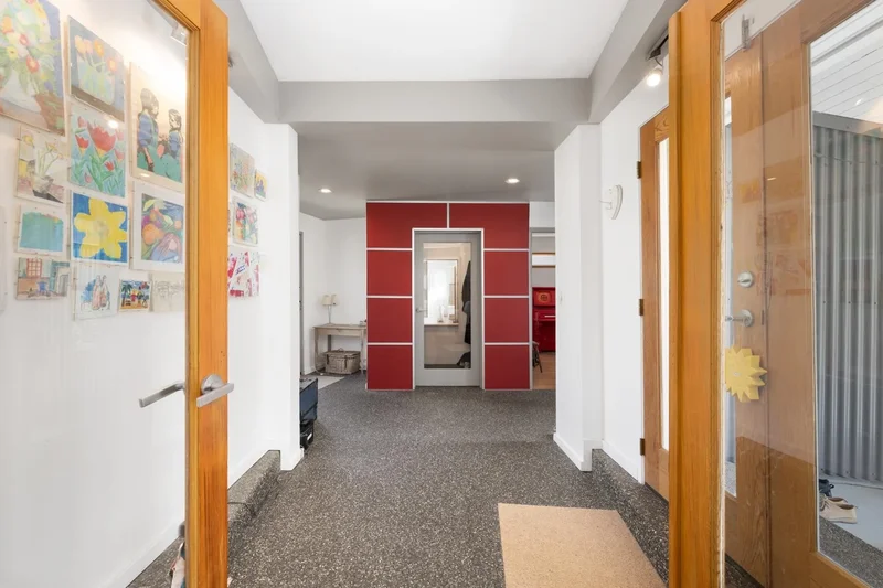 2433 Mathers Avenue, West Vancouver, British Columbia, Canada. - Photo 33