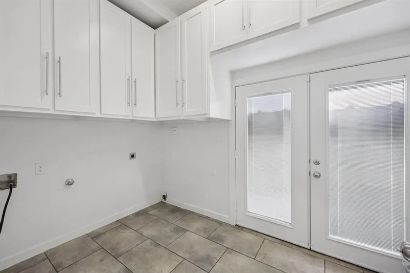 9918 Coldwater Circle, Dallas, Texas, United States. - Photo 12