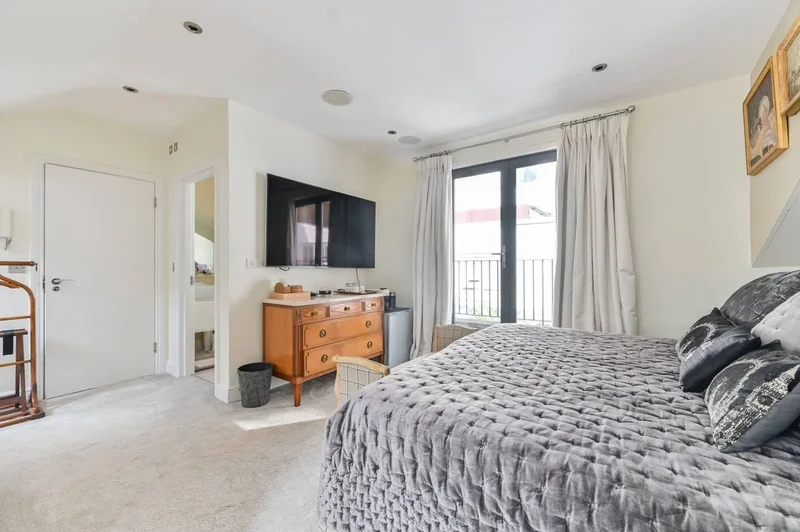 9 Petersham Mews, South London, London, England, United Kingdom. - Photo 23