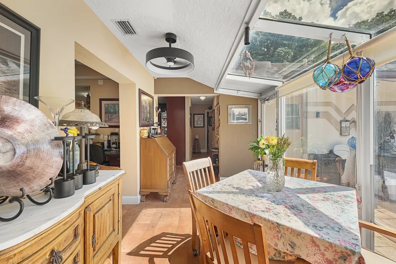 9700 NW 28th St , Hollywood, FL 33024, Pembroke Pines, Florida, United States. - Photo 13