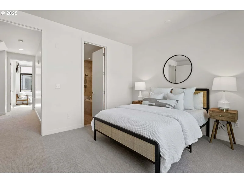 1688 NW Riverscape St, Portland, OR 97209, Portland, Oregon, United States. - Photo 26