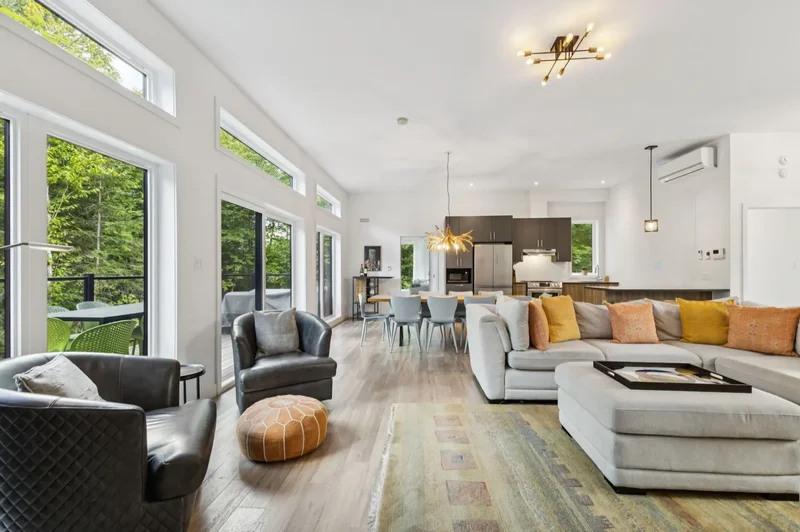 Bright and welcoming property