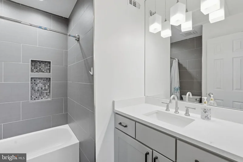 12325 Field Lark Court, Fairfax, VA 22033, Fairfax, Virginia, United States. - Photo 34
