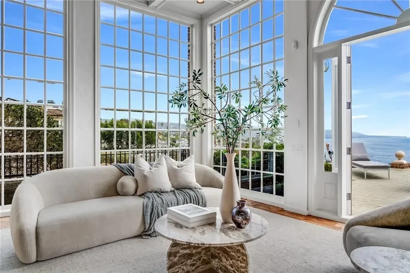 245 Crescent Bay Drive, Laguna Beach, California, United States. - Photo 10