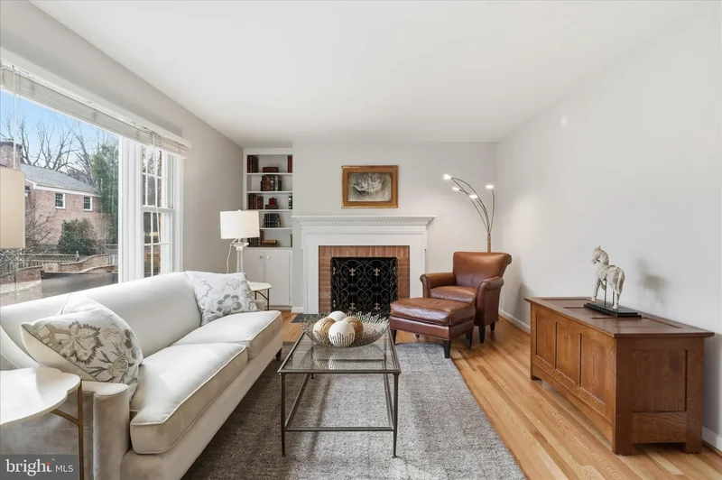 9311 Clanbrook Court, Fairfax, VA 22031, Oakton, Virginia, United States. - Photo 9