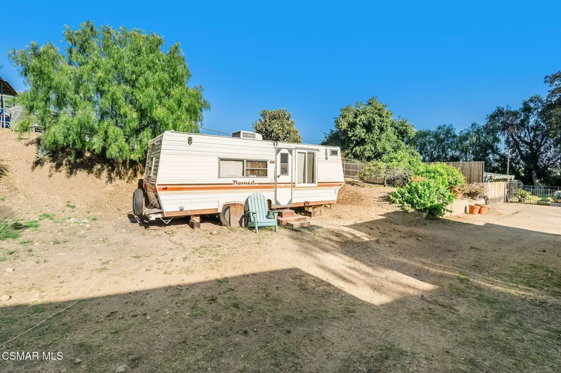 11270 Dominica Avenue, Los Angeles, California, United States. - Photo 40