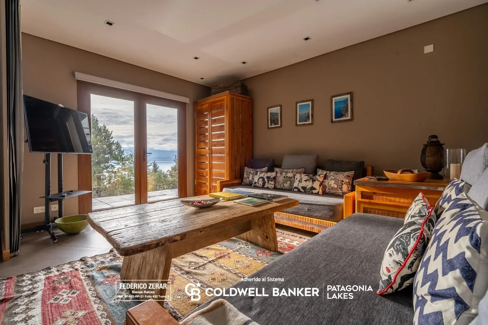 VENTA - Exclusiva casa de 8 ambientes, 5 dormitorios, 6 baños en barrio Las Vertientes, Bariloche, San Carlos de Bariloche, Río Negro, Argentina. - Photo 60