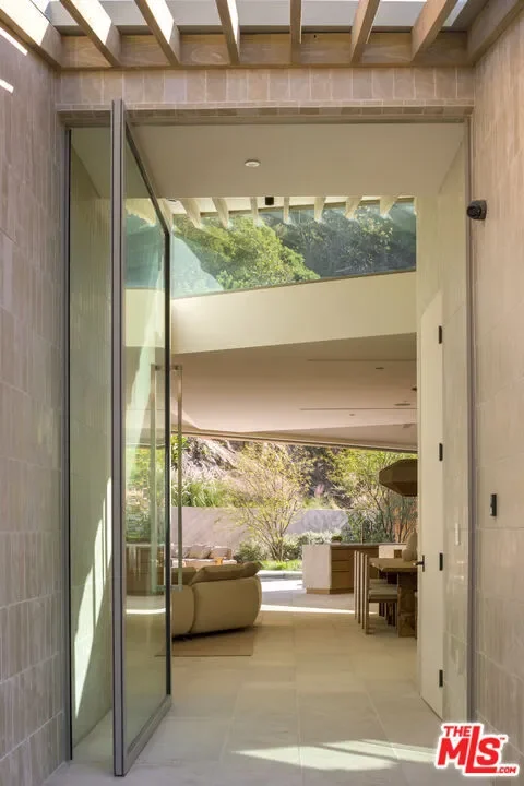 1600 Rising Glen Rd, Los Angeles, California, United States. - Photo 2
