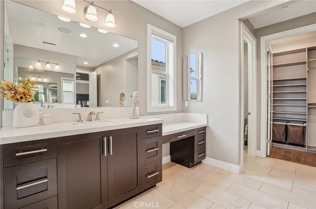20452 W Esmerelda Lane, Porter Ranch, CA, 91326, USA, Los Angeles, California, United States. - Photo 5