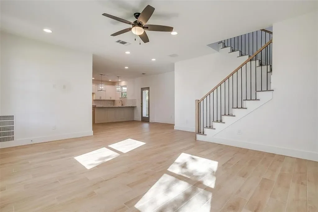 5618 Oaks Lane, Fort Worth, Texas, United States. - Photo 8