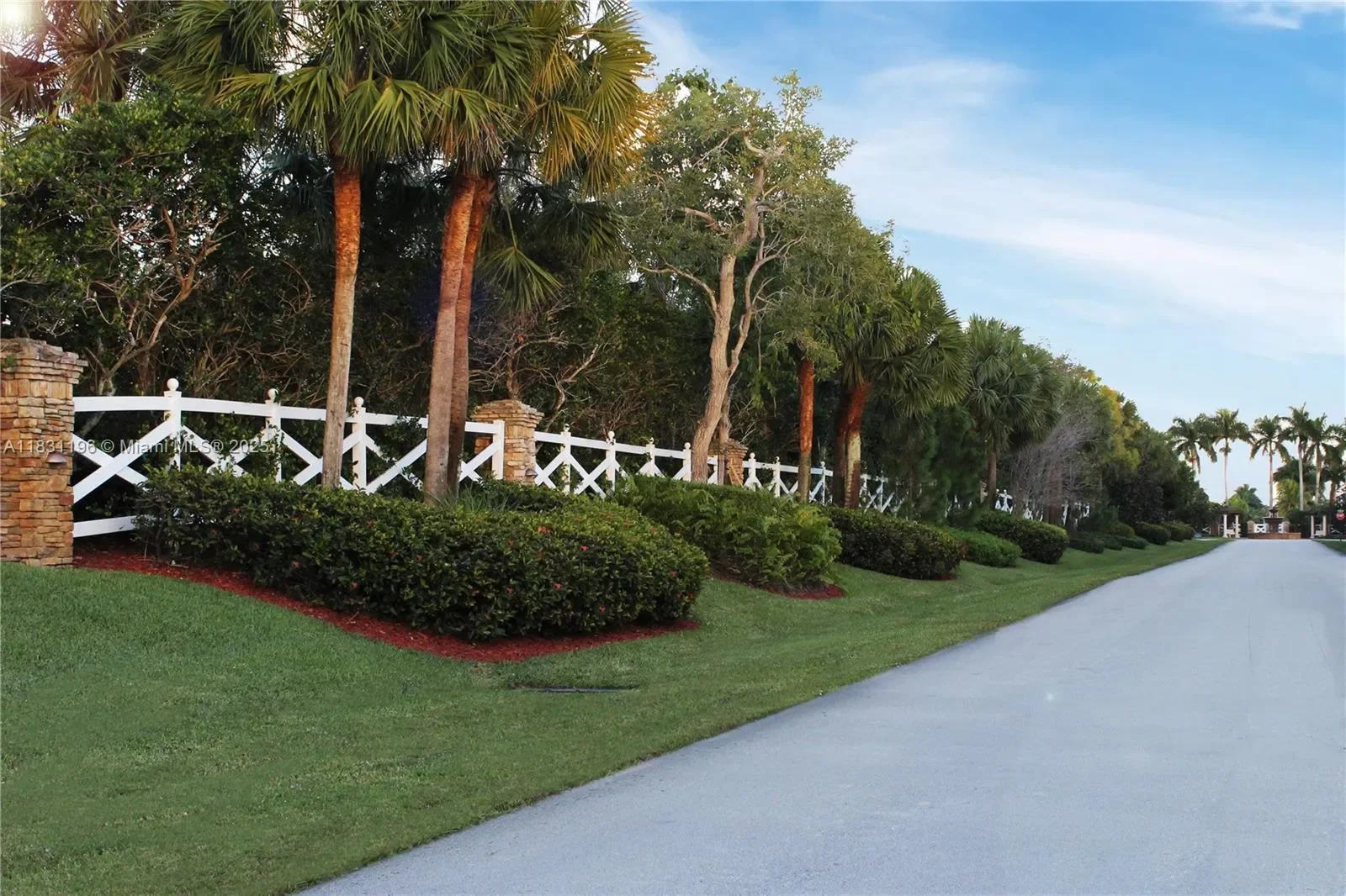 17025 Stratford Ct, Southwest Ranches, Florida, United States. - Photo 16