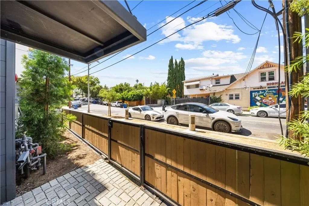 6050 E Burwood Avenue, Los Angeles, California, United States. - Photo 47