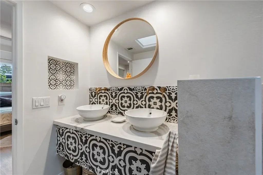 17042 Lisette, Granada Hills, CA, 91344, USA, Los Angeles, California, United States. - Photo 20