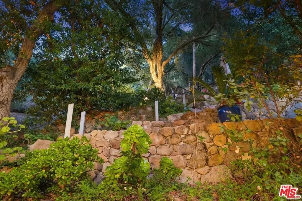 774 Old Topanga Canyon Road, Topanga, California, United States. - Photo 40