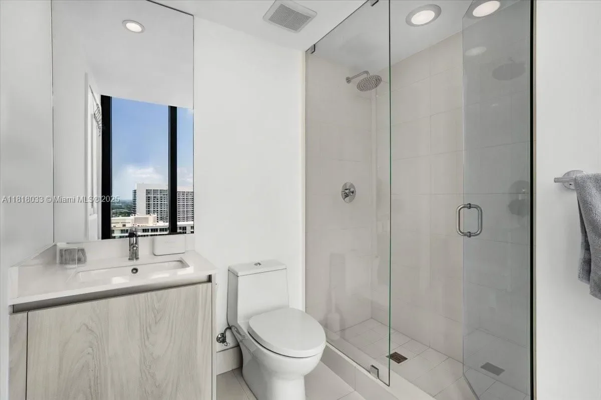3131 NE 7th Ave 3306, Miami, Florida, United States. - Photo 26