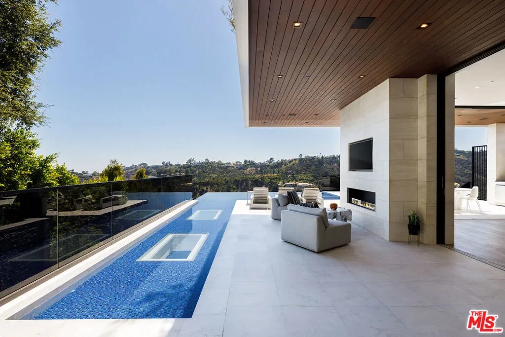 1475 Bel Air Road, Los Angeles, California, United States. - Photo 12