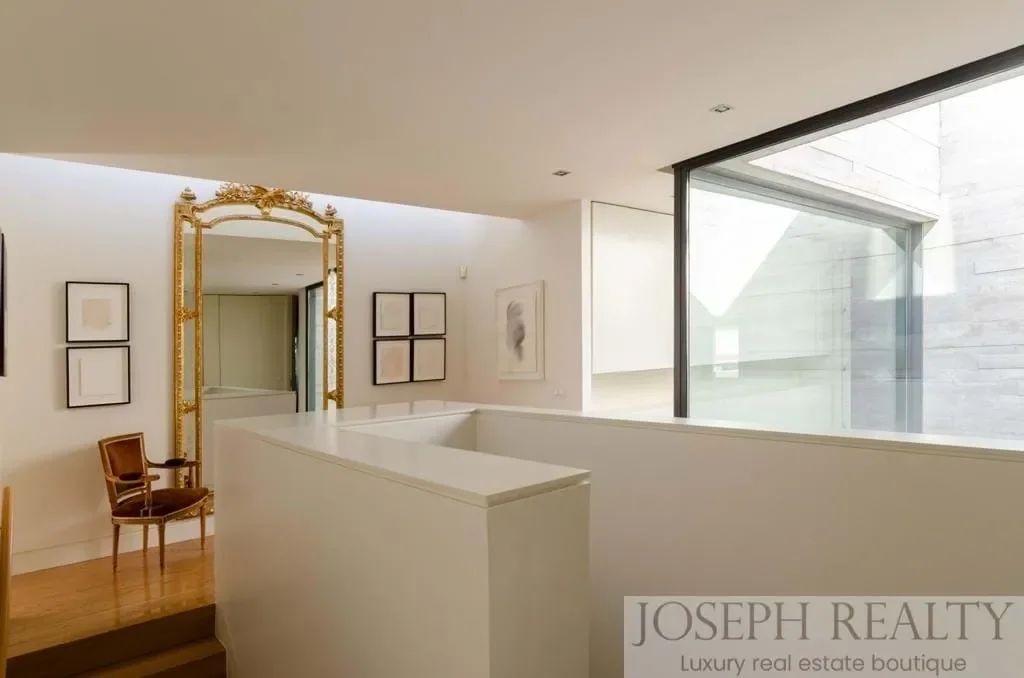 Gallery photo 12